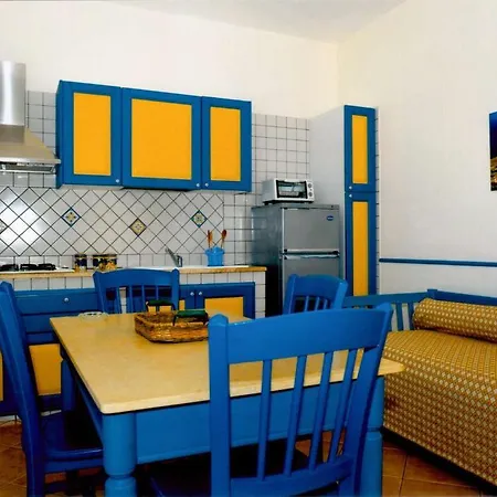Punta Longa 公寓式酒店 4*