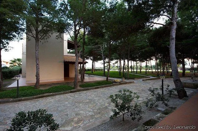 Punta Longa Aparthotel 4*