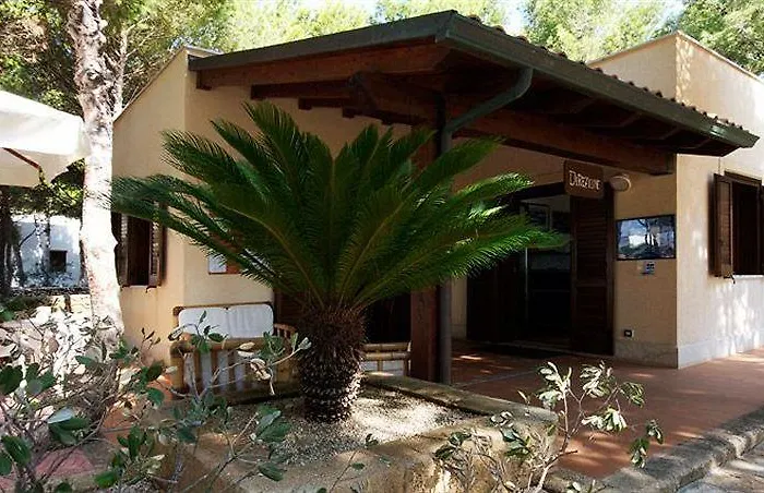 Punta Longa Aparthotel 4*